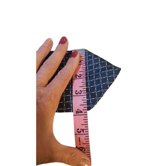 Huntington Men's Tie Blue White Textured Geometric Squares Pure Silk Made U.S.A. - Picture 12 of 13